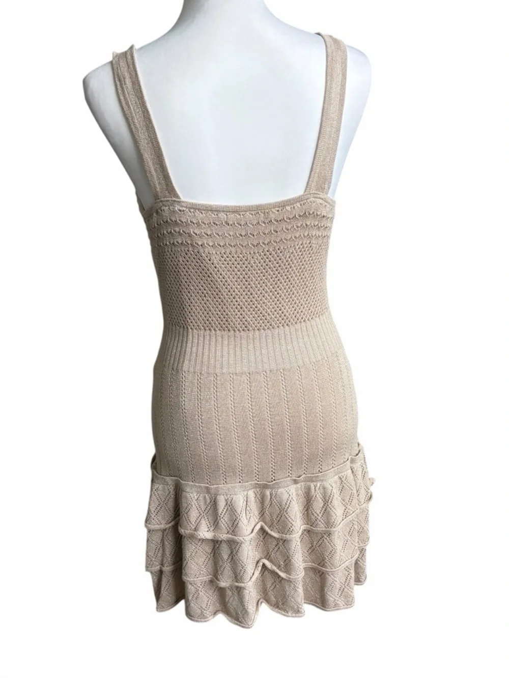 XOXO Neutral Knit V-Neck Dress in Beige Size M - Picture 3 of 11